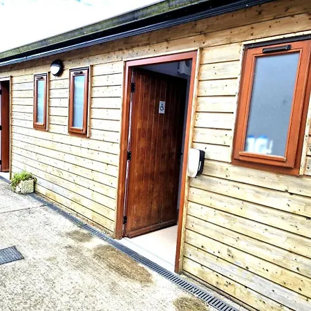 Scenic Glamping Hut With Sustainable Biodiversity Habitat Near Shannon Estuary In County Clare, Ireland Effernan